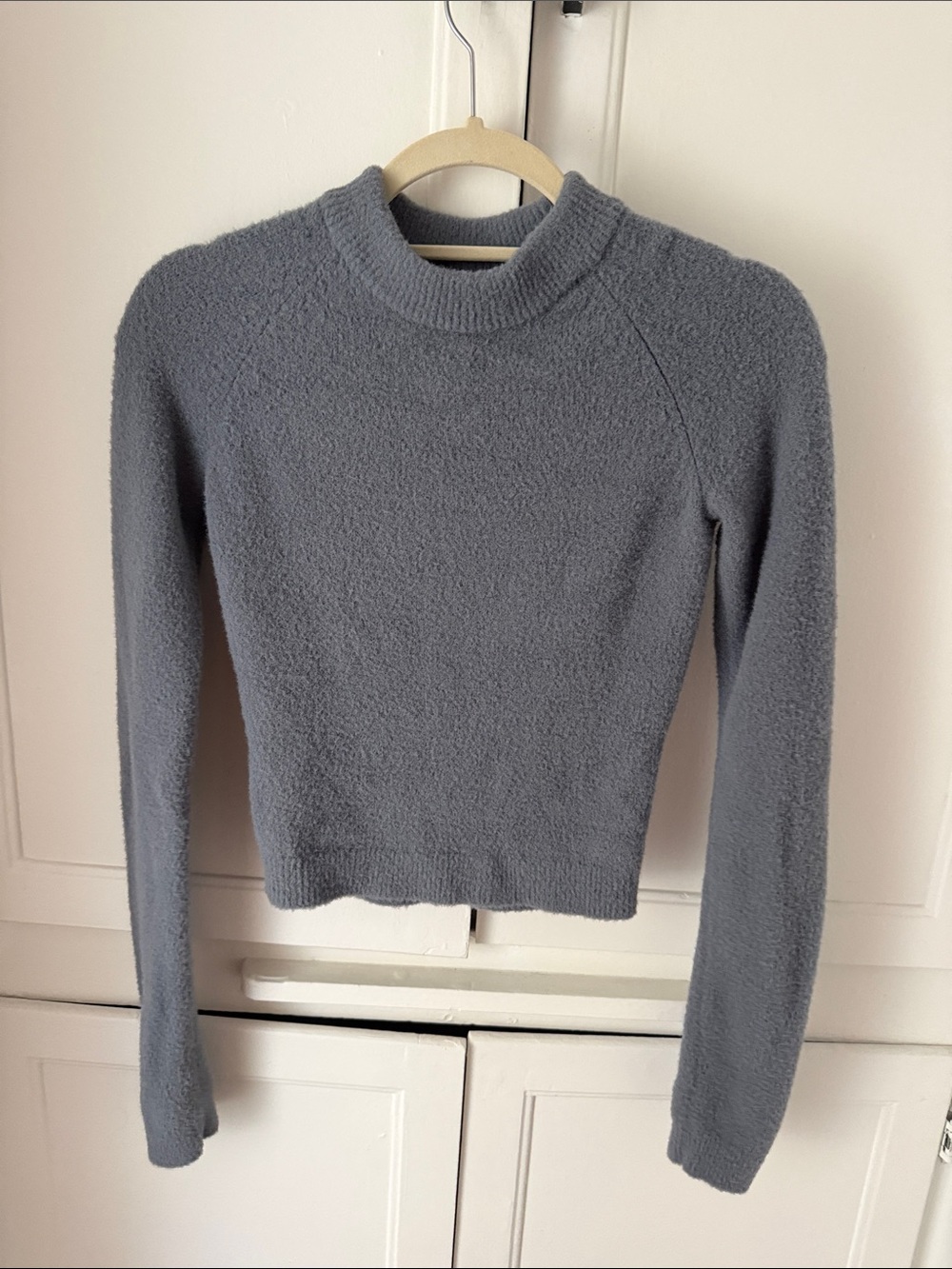ALO Yoga Women's Heather Slate Gray Turtleneck Sweater